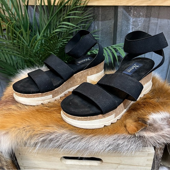 Shoes - Black platform sandals